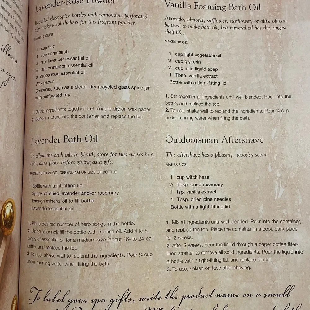 CHRISTMAS COOKBOOK BY SOUTHERN LIVING‎